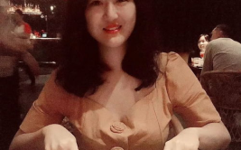 香港小姐红衣小姐姐视频,网络热议瞬间走红